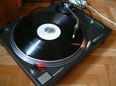 Technics SL-1210MK2&nbsp;|